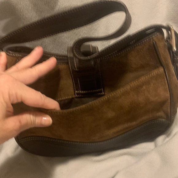 Coach Hampton brown leather and suede baguette bag - Picture 12 of 14